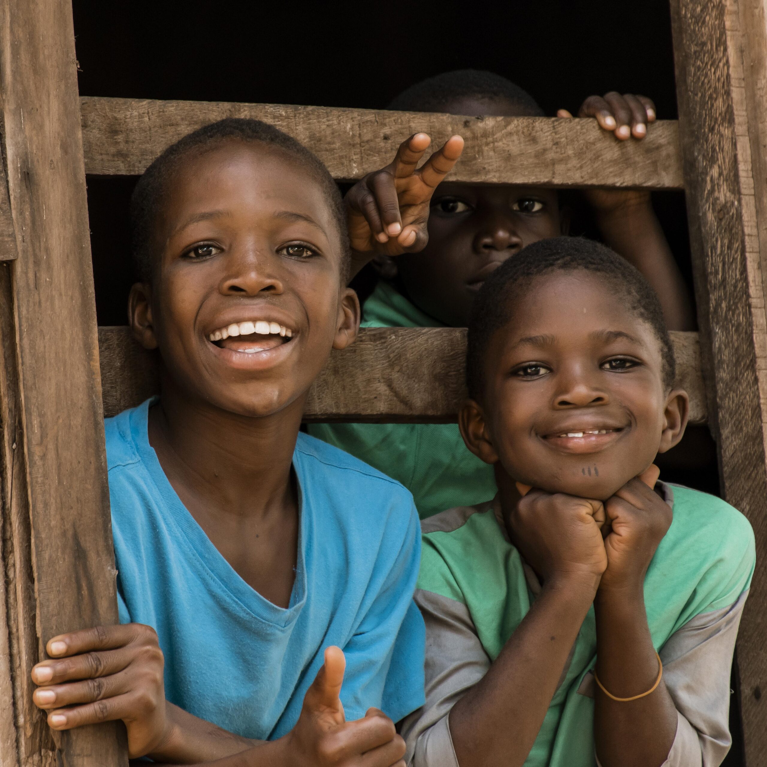 Home medium shot happy kids posing